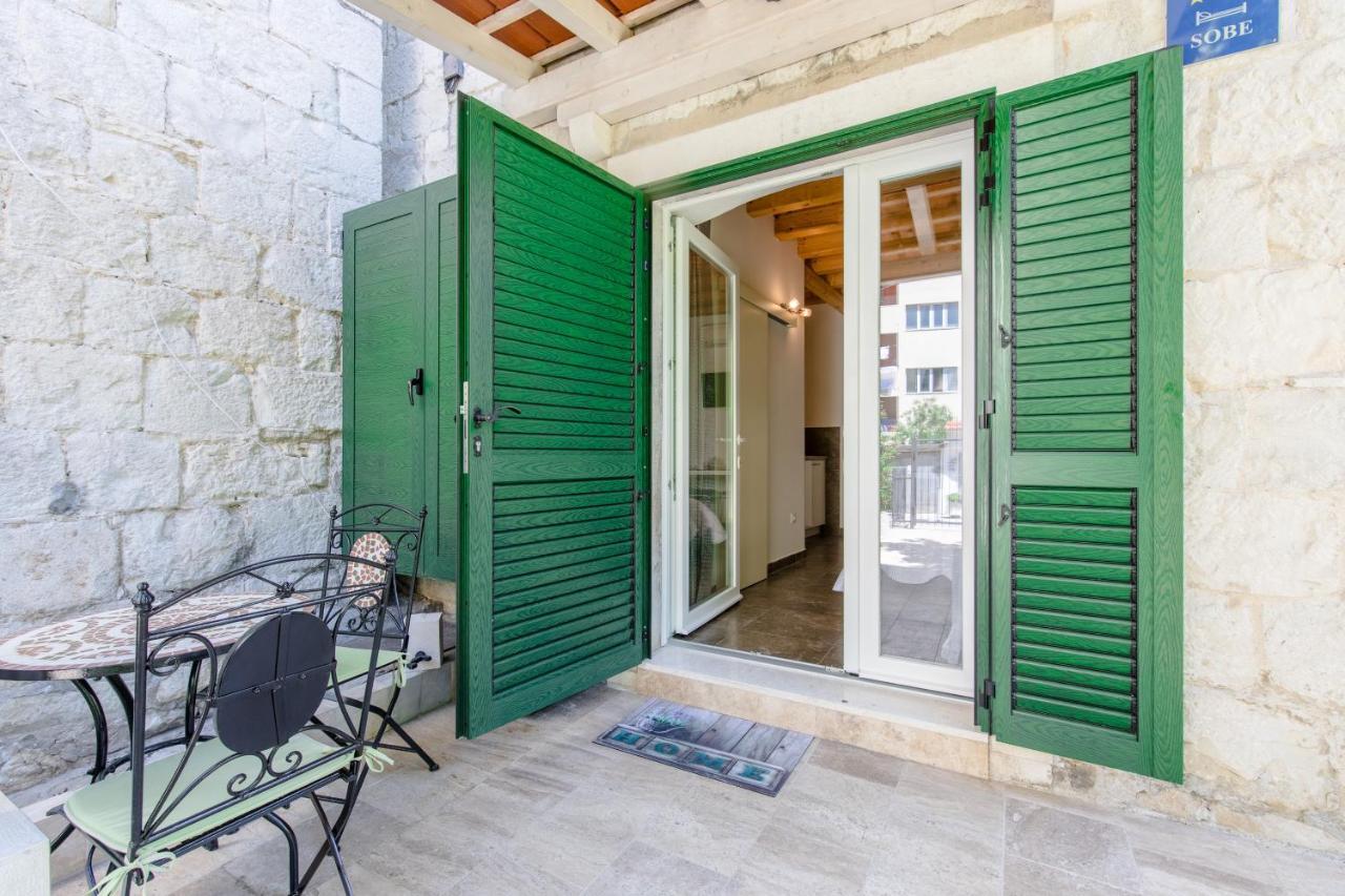 Jes Old Town Luxury Rooms Split Exterior photo
