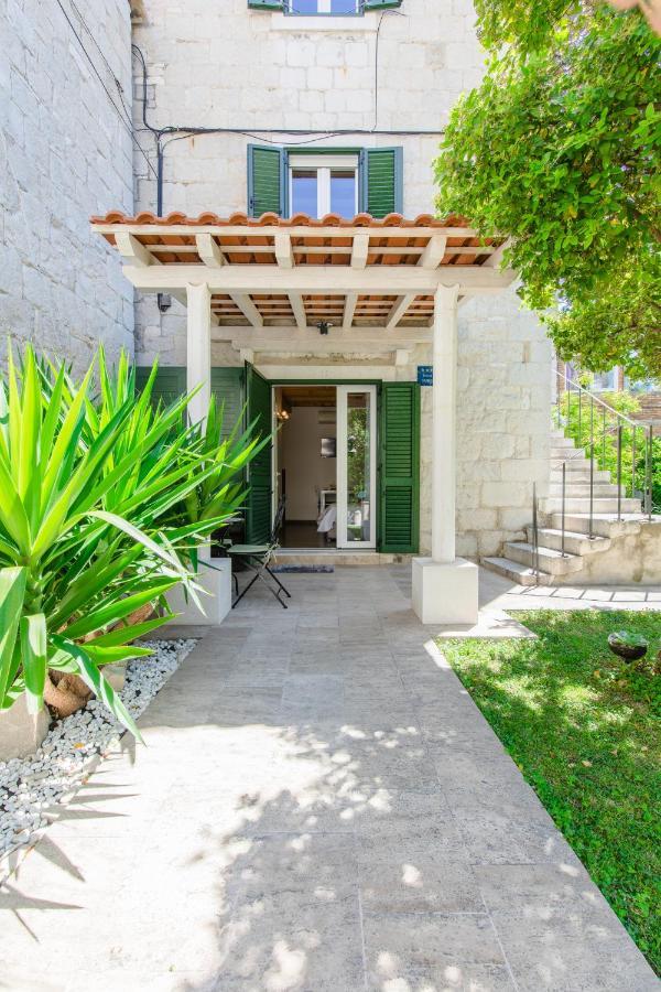 Jes Old Town Luxury Rooms Split Exterior photo
