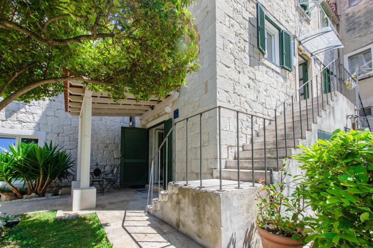 Jes Old Town Luxury Rooms Split Exterior photo