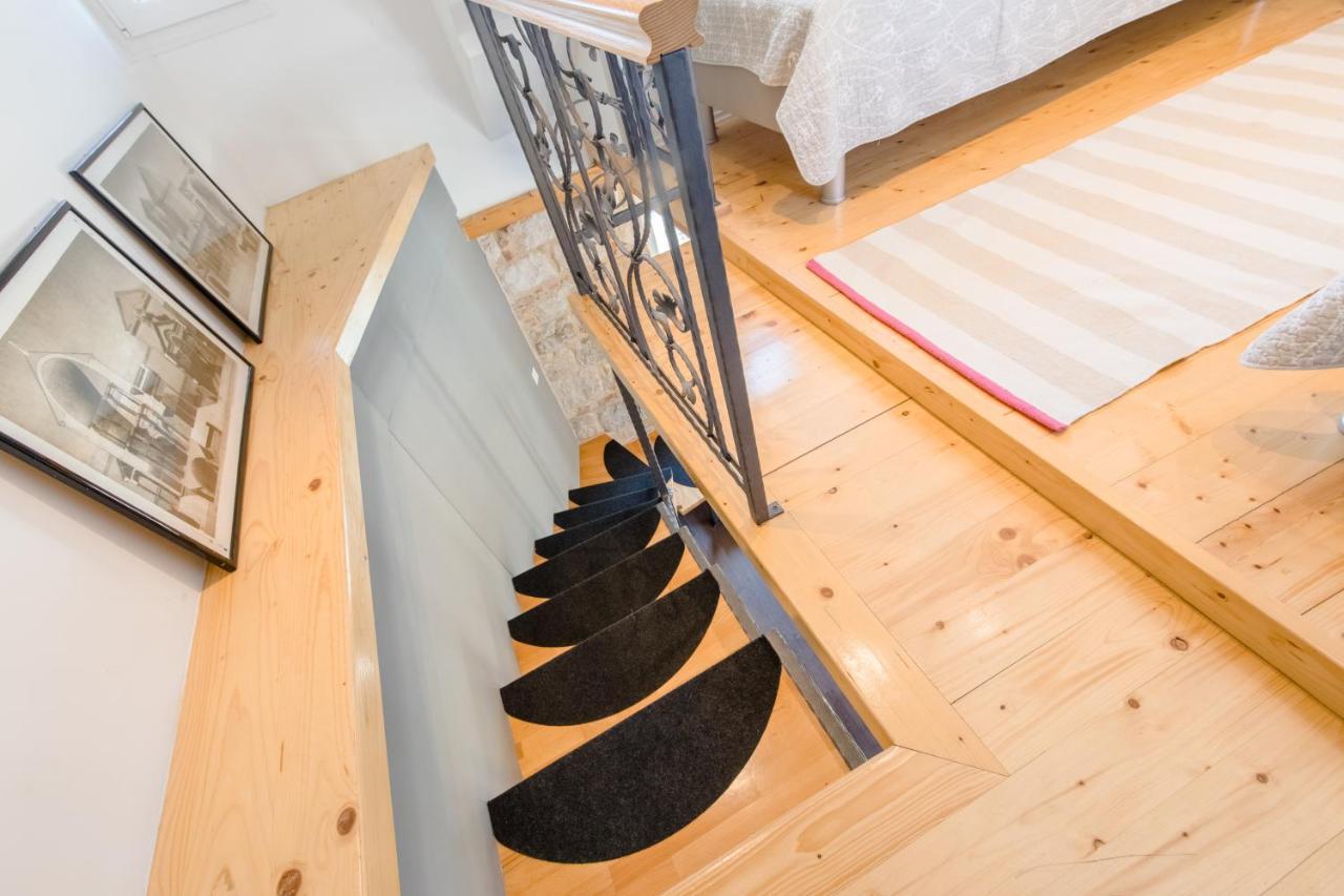 Jes Old Town Luxury Rooms Split Exterior photo